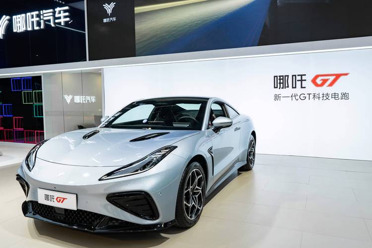 广州白云区玛雷振企业管理咨询哪吒汽车在智能汽车领域的表现，领途汽车在新能源汽车市场中的影响力